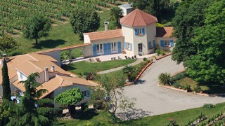 Le gîte les vignes de Michelet d'une capacité de 10 personne vous accueille au coeur du vignoble de Buzet sur son domaine cultivé en agriculture biologique.